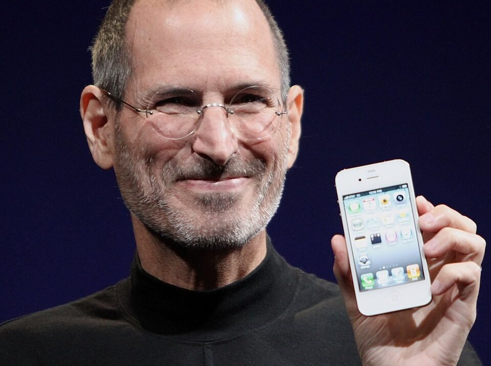 A murit Steve Jobs CEO Apple